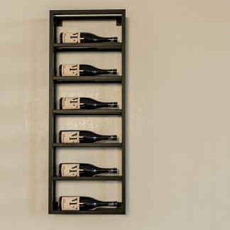 VanFrerichs eenbijzes stalen wijnrek aan de muur
